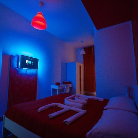 O Vic' Stritt' Hotel Napels Buitenkant foto