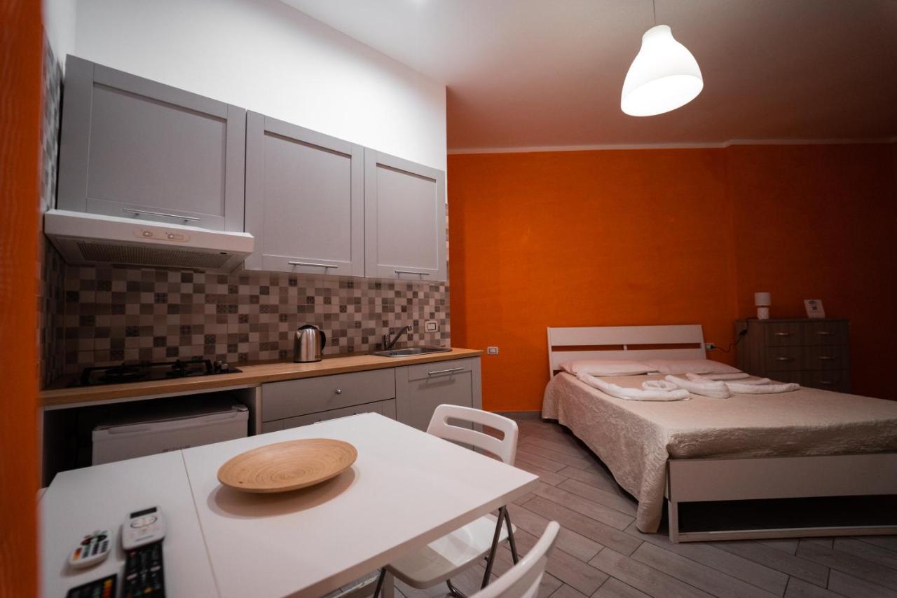 O Vic' Stritt' Hotel Napels Buitenkant foto