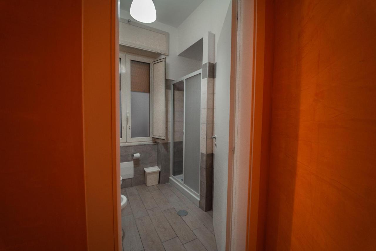 O Vic' Stritt' Hotel Napels Buitenkant foto