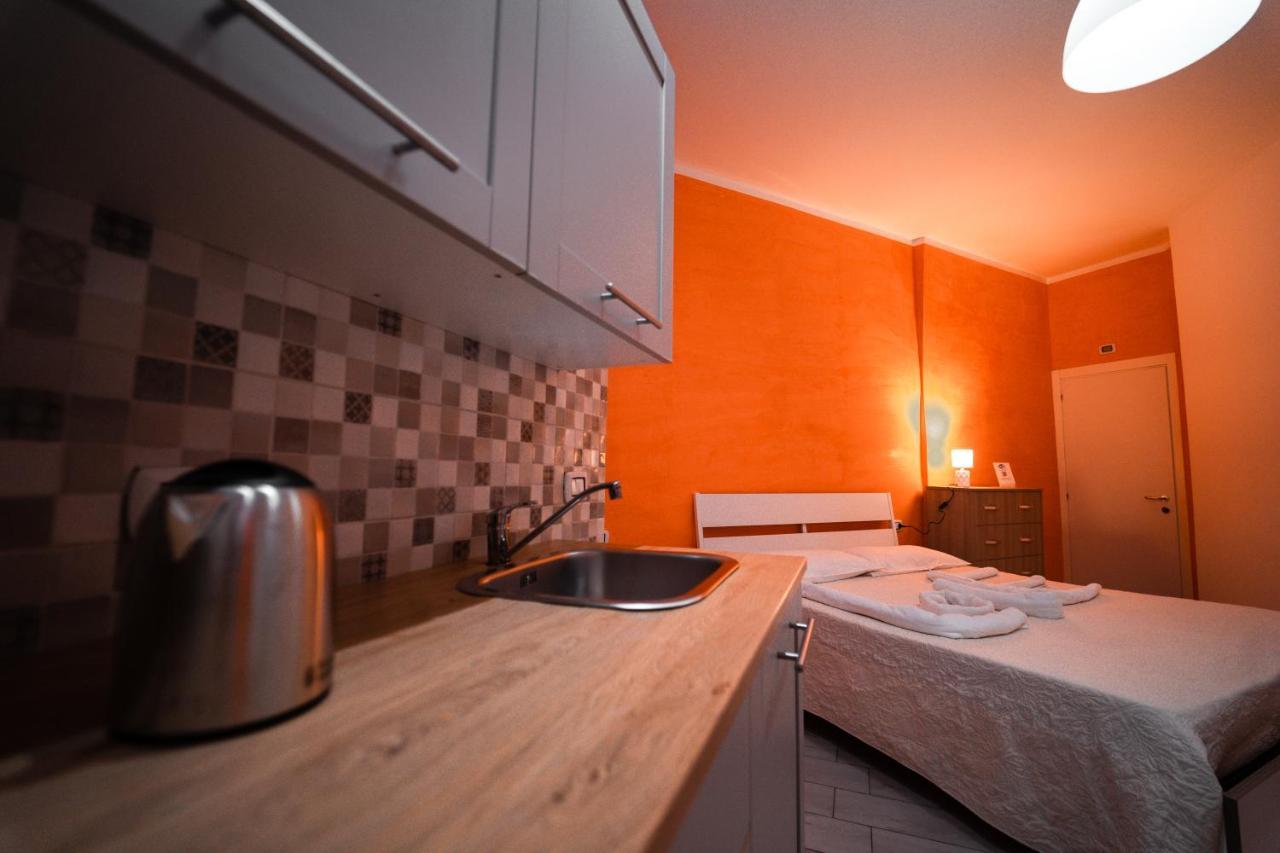 O Vic' Stritt' Hotel Napels Buitenkant foto