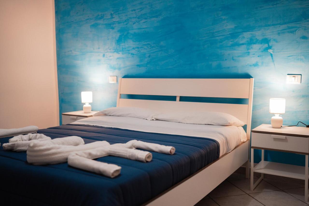O Vic' Stritt' Hotel Napels Buitenkant foto