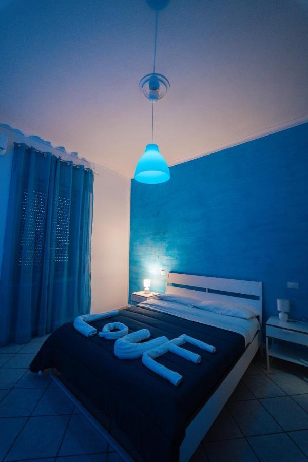 O Vic' Stritt' Hotel Napels Buitenkant foto