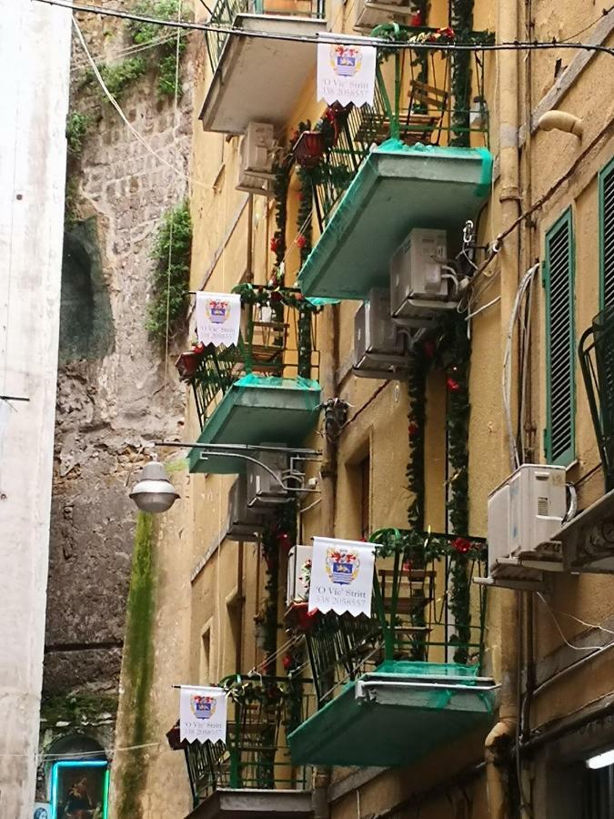 O Vic' Stritt' Hotel Napels Buitenkant foto